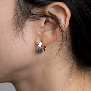 Angled earring